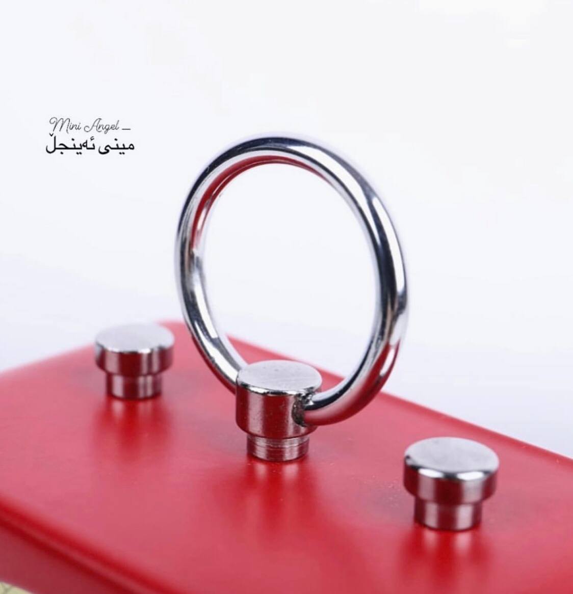کاتژمێری سەر مێز